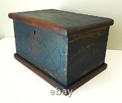 1800s Small Wood Notary Pine Box Trunk Chest With Primitive Carving From Québec