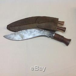 Antique kukri knife from the royal place arms catch in Nepal