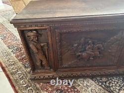Early 18th Century Royal Wooden Wardrobe Trunk, Come From Castle In Germany
