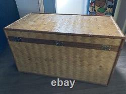 Exquisite Vintage Trunk/chest/coffee Table From Liberace Estate