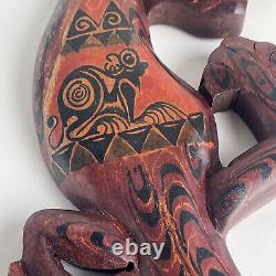 Gecko Hand Crafted Carved Wood Tribal Sculpture from Mexico 1970s