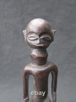 Genuine statue from the Pende, DR Congo