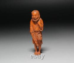 Netsuke Fisherman Yellow Yang Wood Carving from Japanese antiques #286