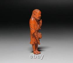 Netsuke Fisherman Yellow Yang Wood Carving from Japanese antiques #286