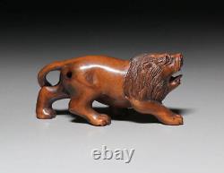 Netsuke Lion Yellow Yang Wood Carving from Japanese antiques #232