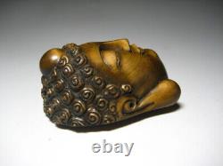 Netsuke Mask/Kannon Yellow Yang Wood Carving from Japanese antiques #202