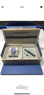 Original Grain Chicago Cubs men's watch. Made with wood from Wrigley Seats