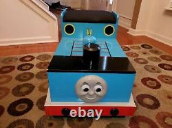 RARE Thomas the Tank Engine Wooden TOY BOX Excellent from Roundhouse Set