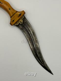 (Rare mughal dagger) from 17th century