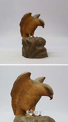 Ueno Gyokusui Wood carving Hawk figurine 1919 with box Hawk from Japan