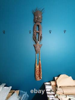 Vintage Tribal wood carving from Papua New Guinea. Bilum or food hook